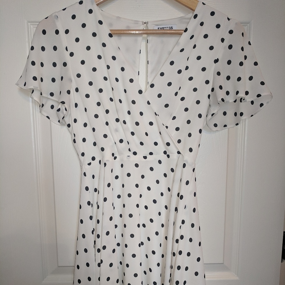 Pola dot dress
